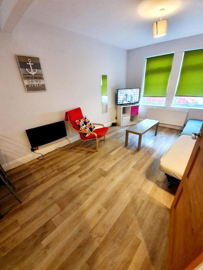 Beautiful 3 Bedroom House At The Sea Front - Amazing Location Southend-on-Sea Eksteriør billede